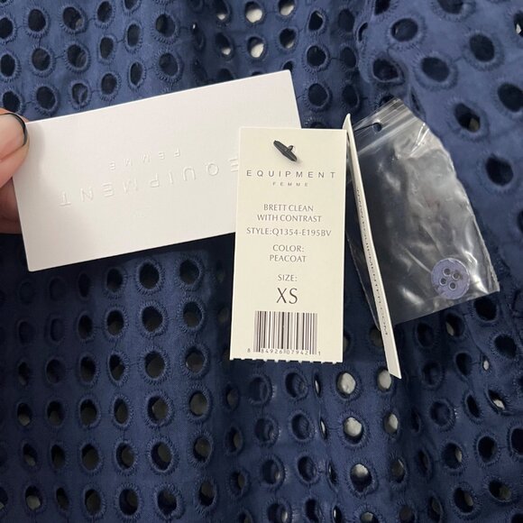 Equipment Peacoat Navy Brett Clean Contrast Oversized Eyelet Button Shirt XS NEW - Picture 5 of 7